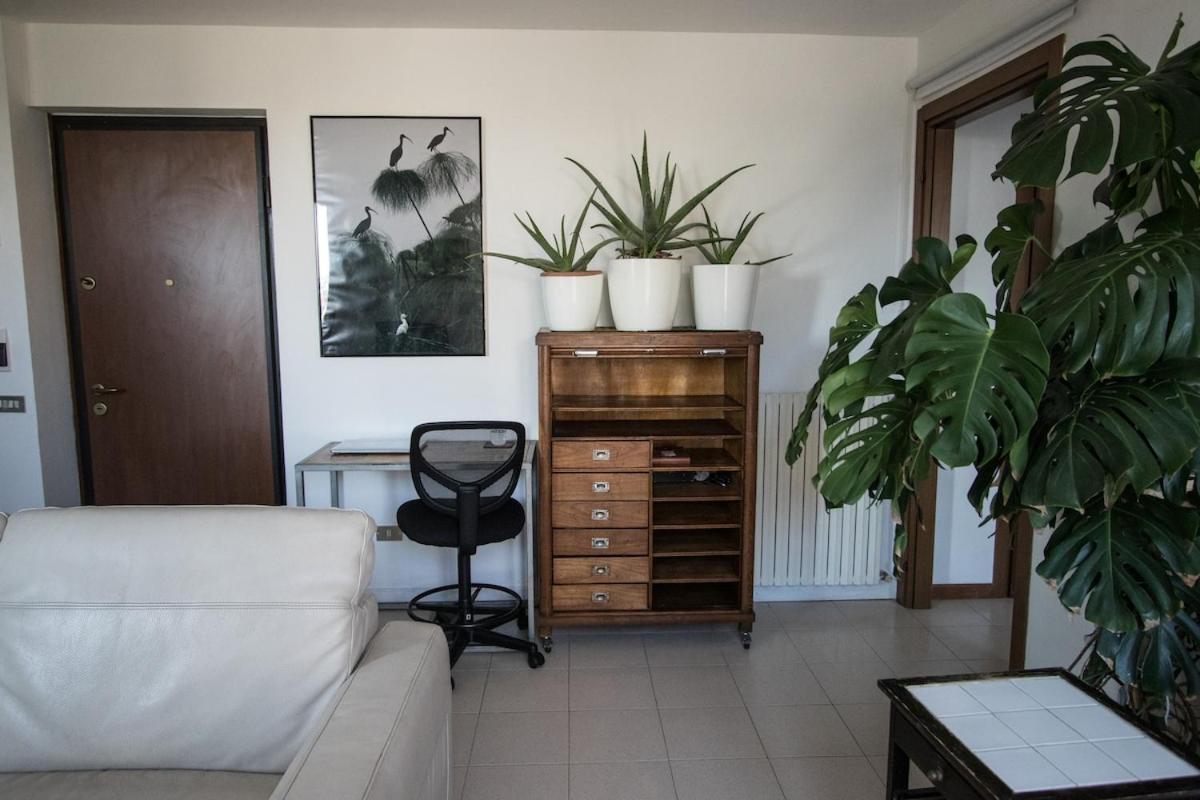 The Little Penthouse Apartment Seregno Exterior photo