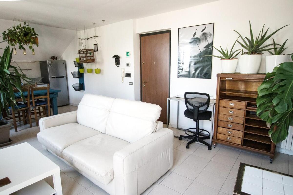 The Little Penthouse Apartment Seregno Exterior photo